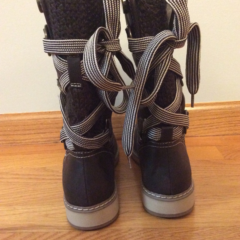 White Mountain Tivia brown boots sooo cute! - Picture 3 of 4
